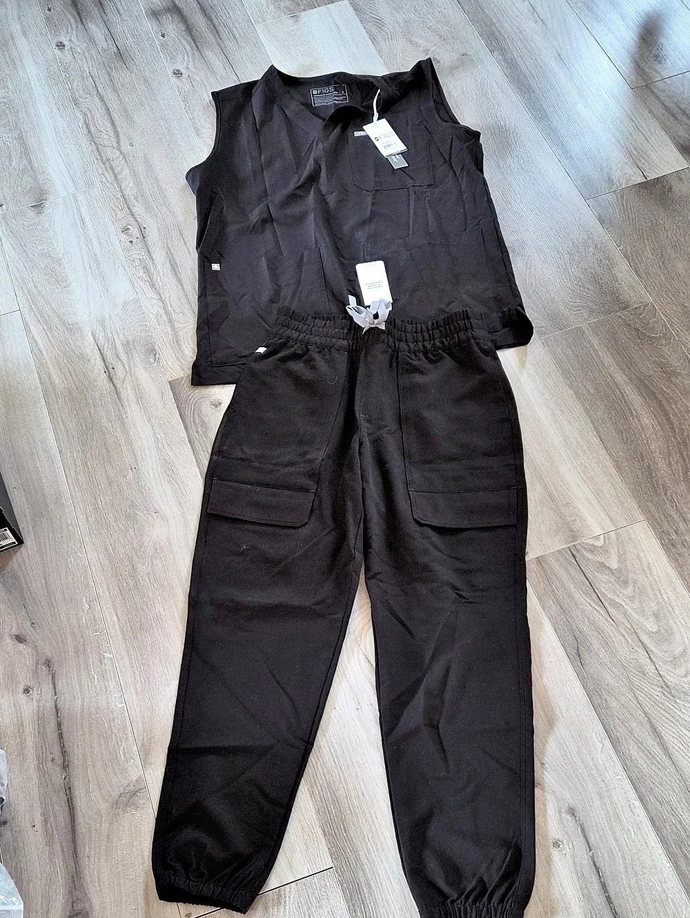 FIGS Serif Scrub Set Black Size Small NWT